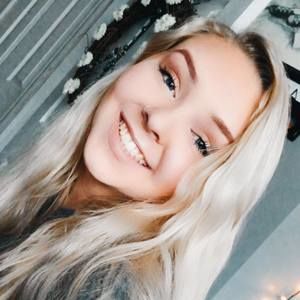 Meet your Posher, Caelyn